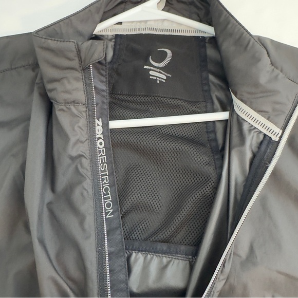 Zero Restriction Cloud Water Repellent Golf Vest Black S - Picture 8 of 11